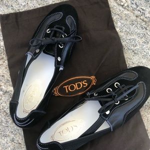 TOD’S Black Loafers